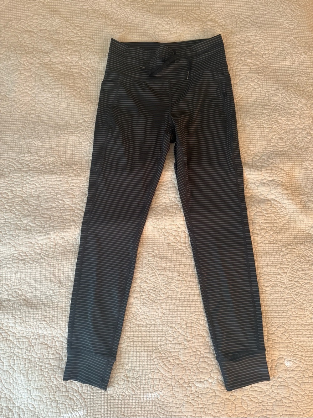 HALARA Black and Gray Stripeds Active Leggings